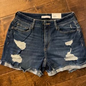NWT High rise curvy midi shorts
